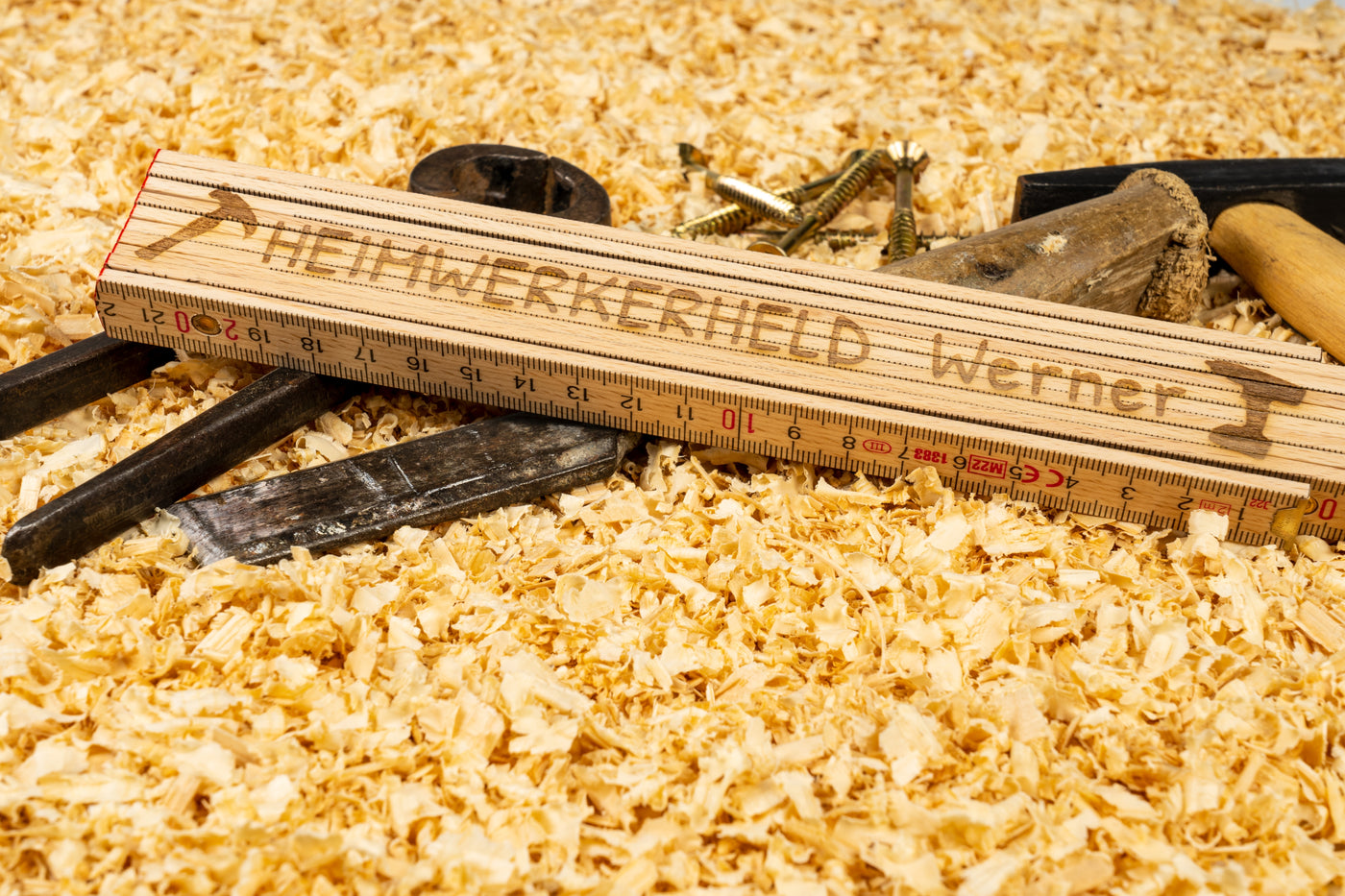 Zollstock aus Holz mit deiner Botschaft als Gravur