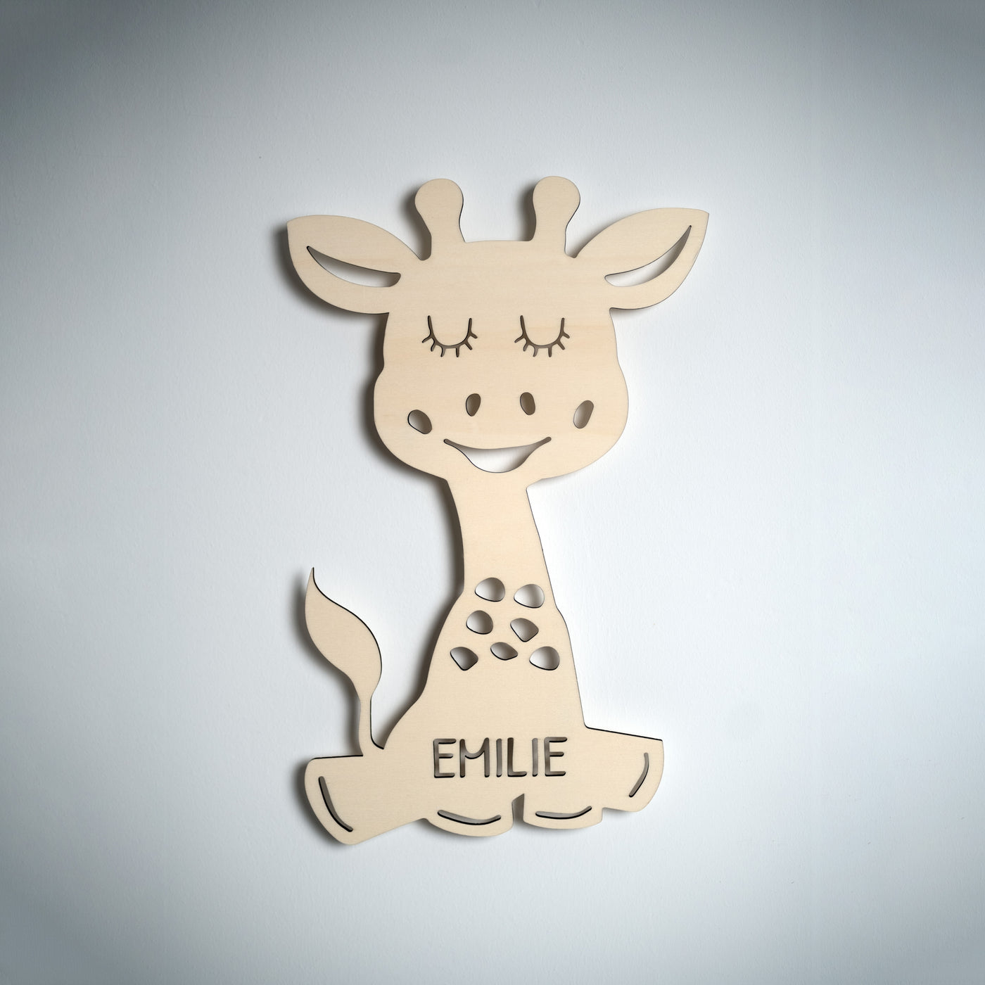 Personalisierte Wandleuchte Holz "Emilie die Giraffe"